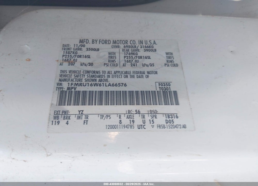 2001 FORD EXPEDITION XLT VIN: 1FMRU16W61LA66576