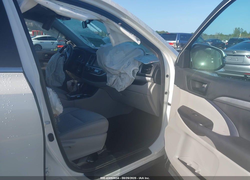 2016 TOYOTA HIGHLANDER LE PLUS V6 VIN: 5TDZKRFH9GS121703