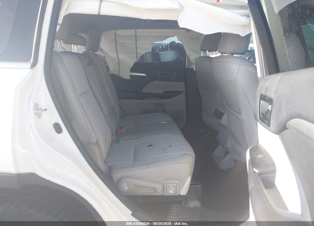 2016 TOYOTA HIGHLANDER LE PLUS V6 VIN: 5TDZKRFH9GS121703