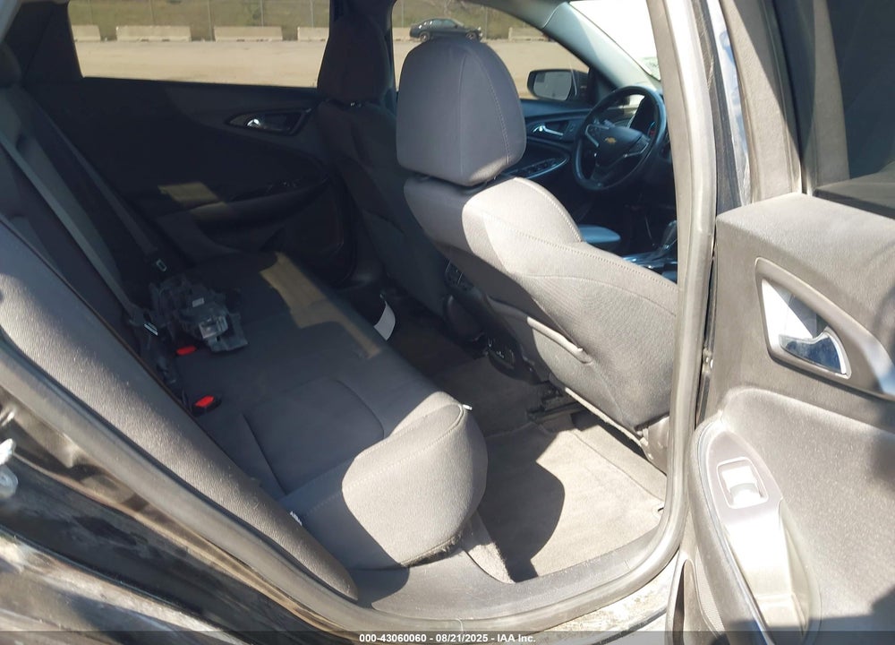 2018 CHEVROLET MALIBU VIN: 1G1ZD5ST7JF137380