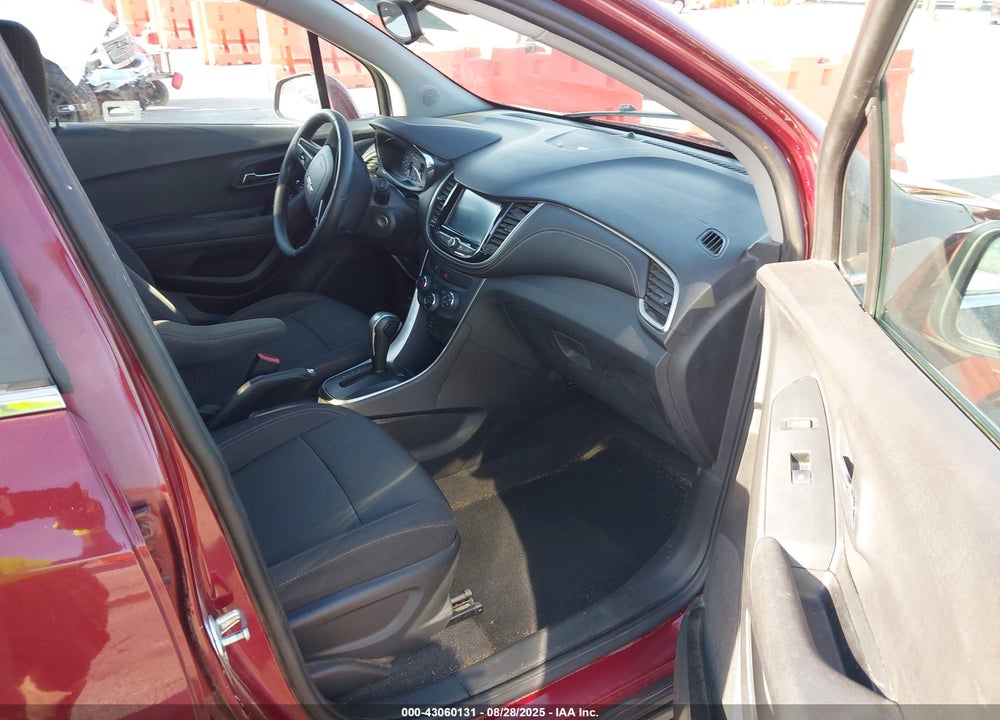 2017 CHEVROLET TRAX VIN: 3GNCJLSB8HL132939