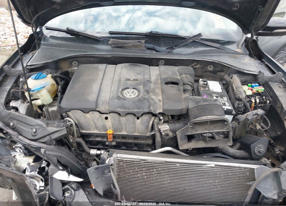 2012 VOLKSWAGEN PASSAT VIN: 1VWBP7A34CC041592