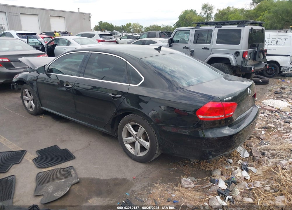 2012 VOLKSWAGEN PASSAT VIN: 1VWBP7A34CC041592