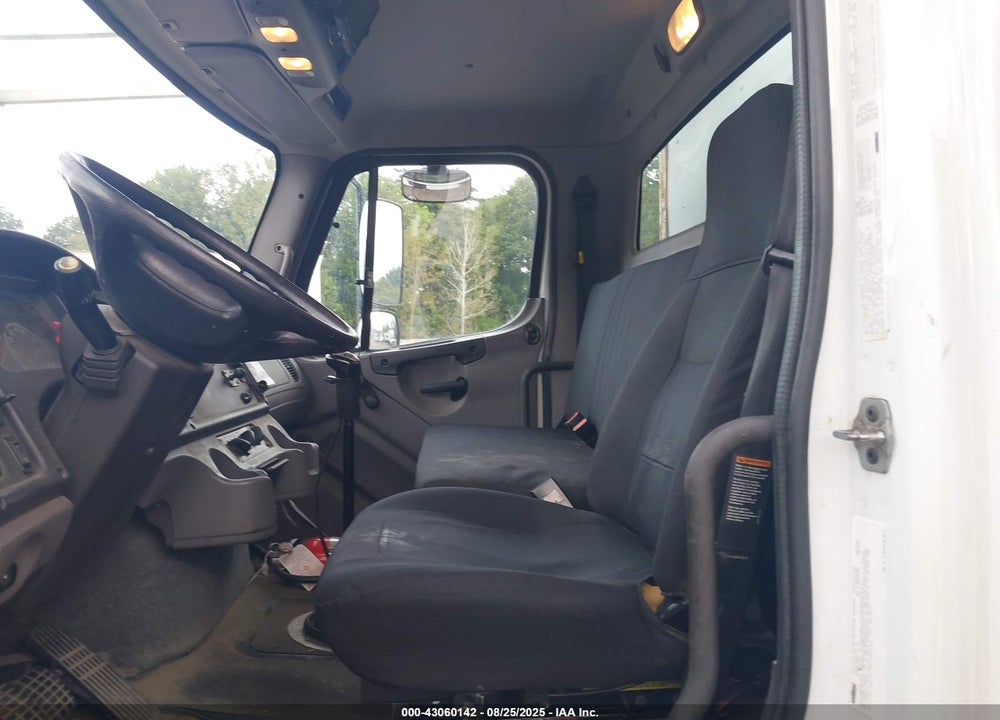 2016 FREIGHTLINER 114SD VIN: 1FVHG3DV4GHHC2575