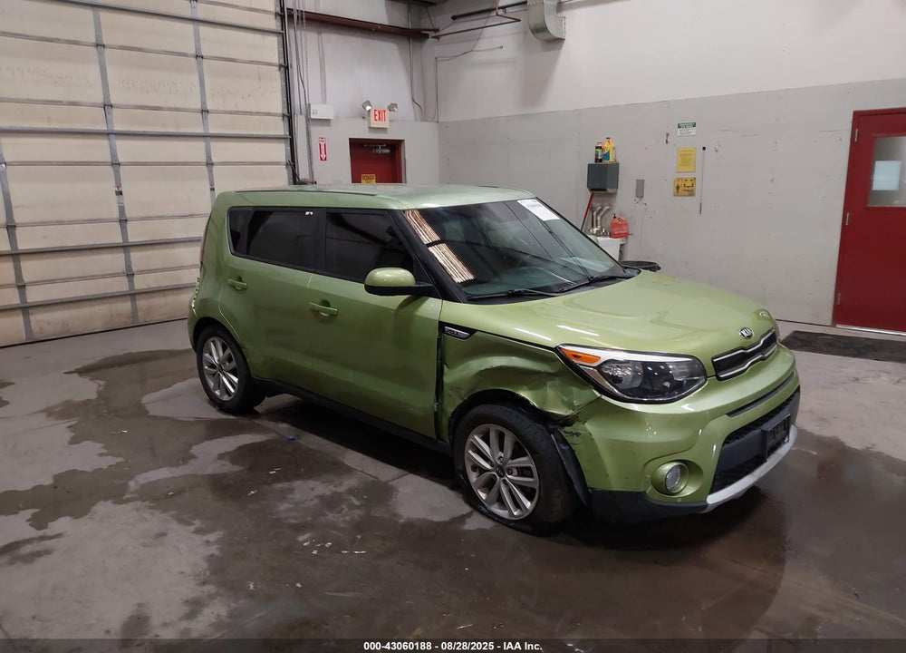 2017 KIA SOUL + VIN: KNDJP3A56H7884816