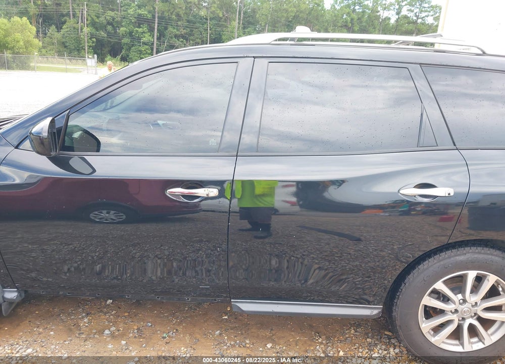 2015 NISSAN PATHFINDER VIN: 5N1AR2MN3FC703932