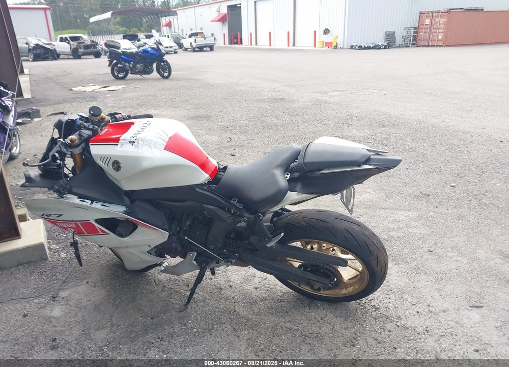 2022 YAMAHA YZFR7 VIN: JYARM38E1NA003208