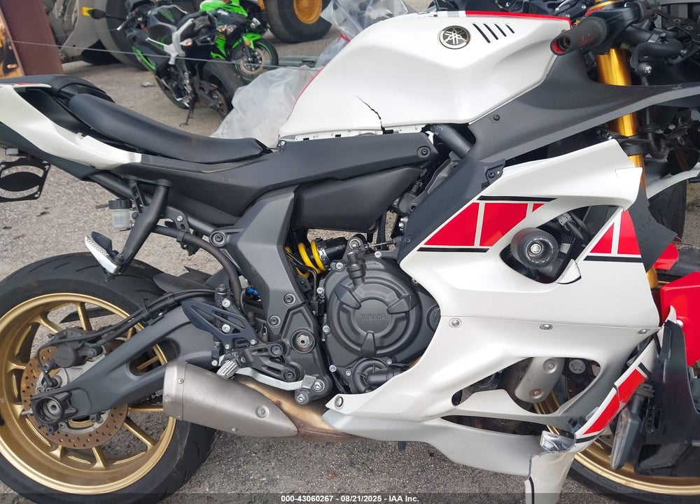2022 YAMAHA YZFR7 VIN: JYARM38E1NA003208