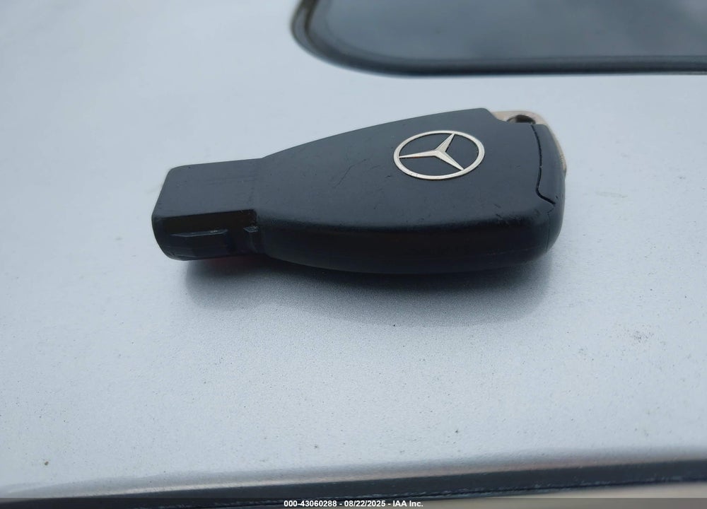 2005 MERCEDES-BENZ C 230 KOMPRESSOR SPORT VIN: WDBRF40JX5F641990