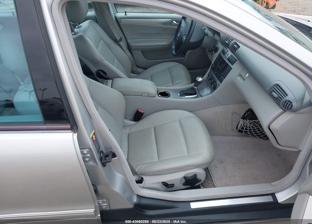 2005 MERCEDES-BENZ C 230 KOMPRESSOR SPORT VIN: WDBRF40JX5F641990