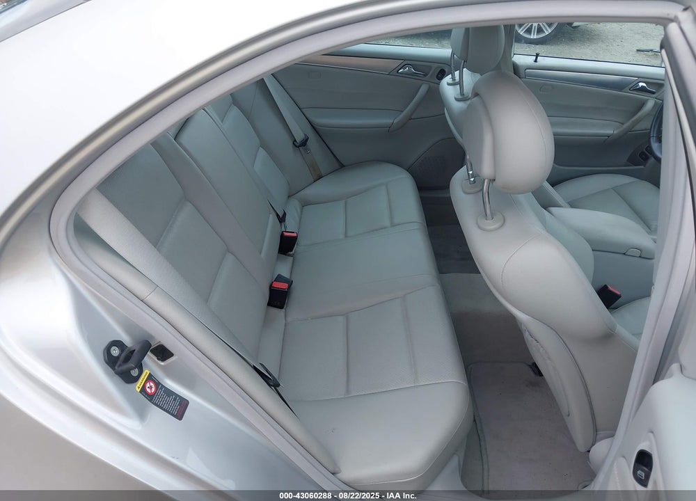 2005 MERCEDES-BENZ C 230 KOMPRESSOR SPORT VIN: WDBRF40JX5F641990