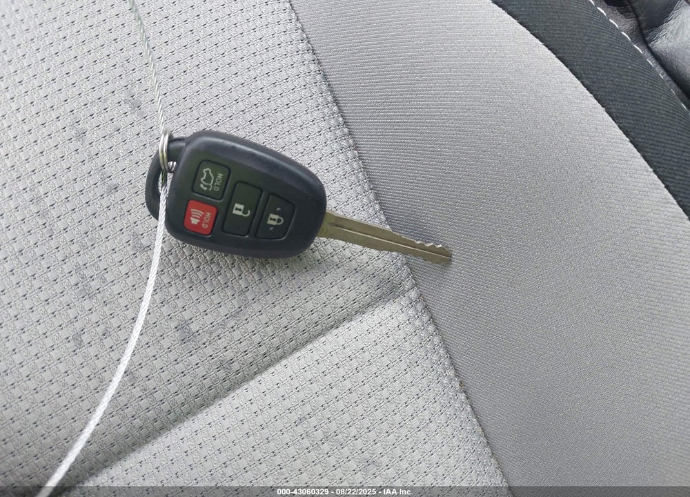 2017 TOYOTA RAV4 VIN: JTMWFREV5HD094706
