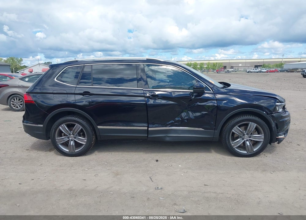 2018 VOLKSWAGEN TIGUAN VIN: 3VV4B7AX3JM194541