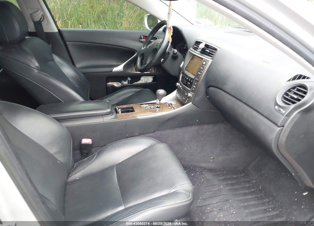 2010 LEXUS IS 250 VIN: JTHCF5C21A5040208