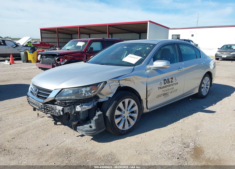 2015 HONDA ACCORD VIN: 1HGCR3F84FA009404