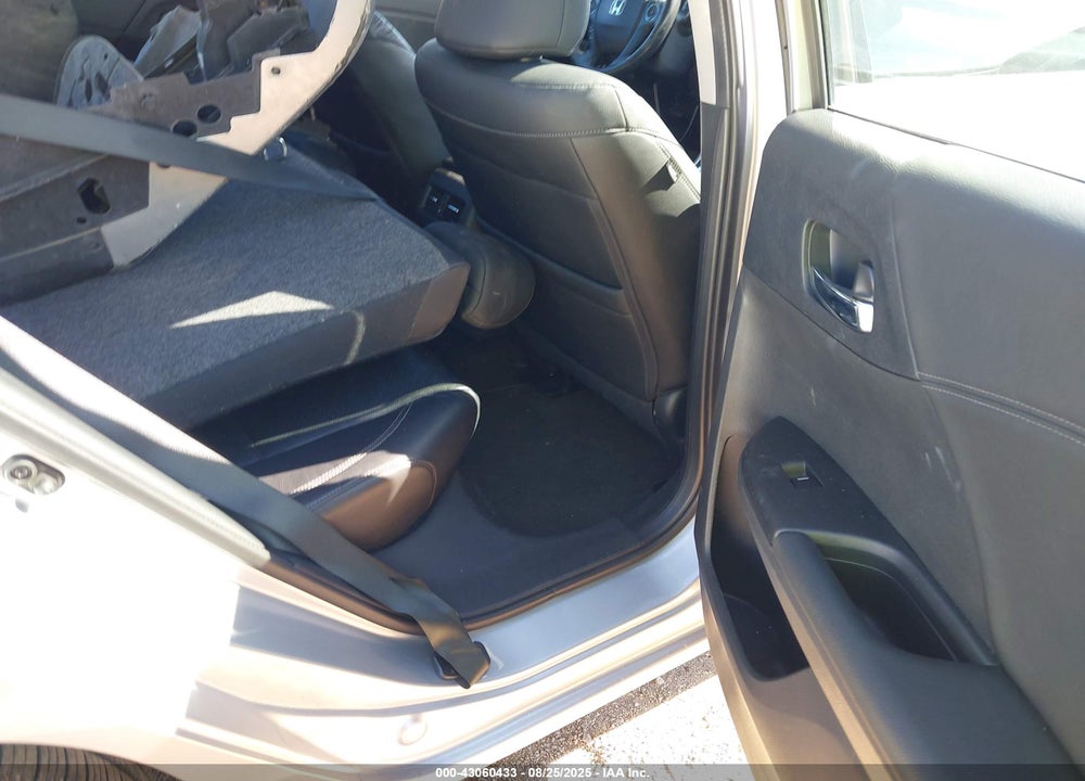 2015 HONDA ACCORD VIN: 1HGCR3F84FA009404