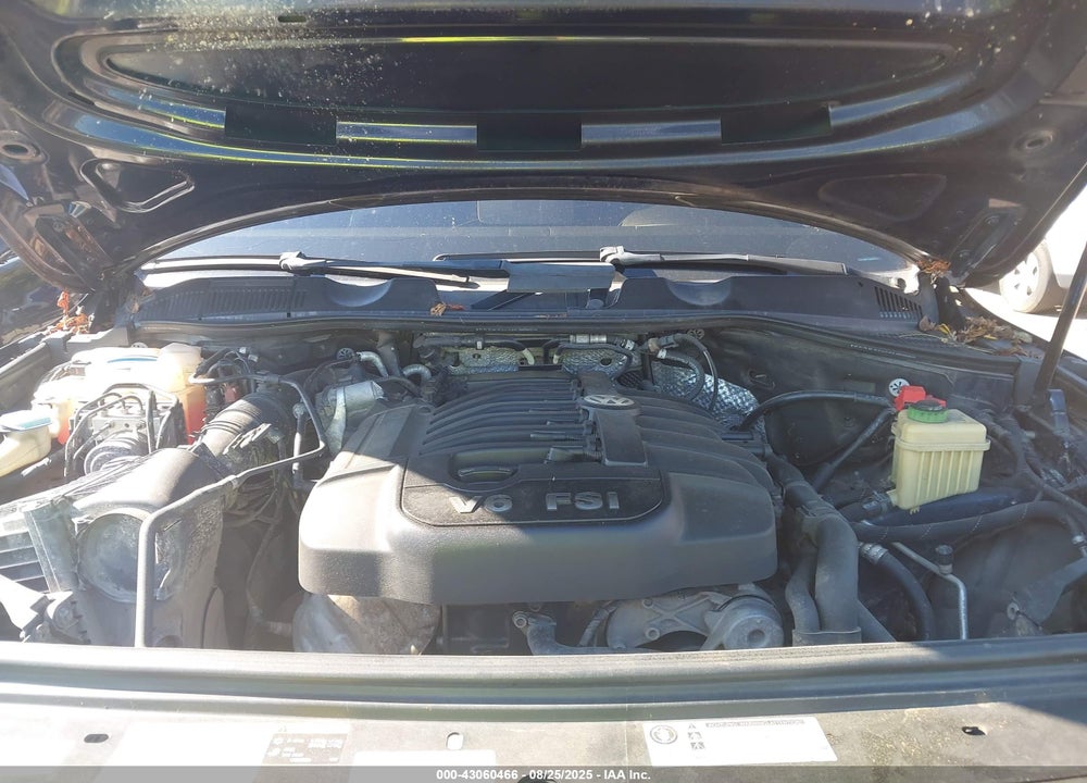 2014 VOLKSWAGEN TOUAREG VIN: WVGEF9BP7ED007770