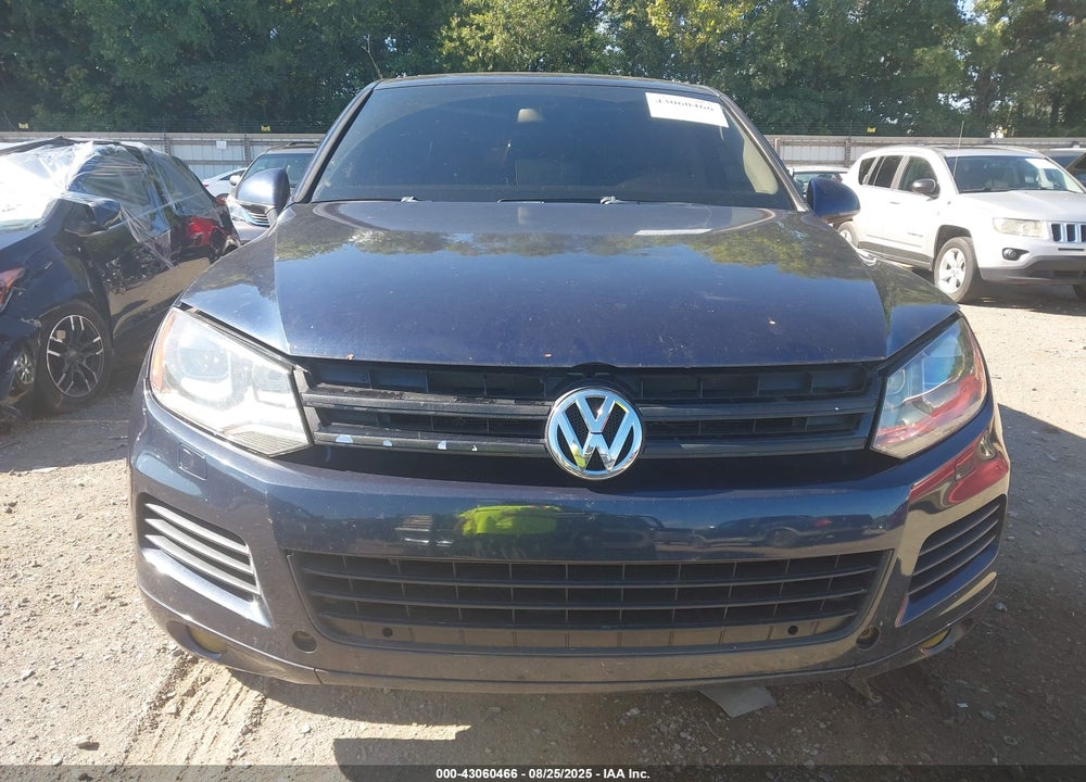 2014 VOLKSWAGEN TOUAREG VIN: WVGEF9BP7ED007770