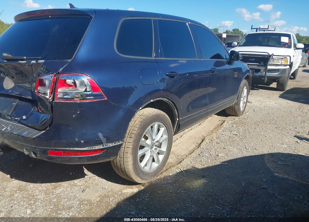 2014 VOLKSWAGEN TOUAREG VIN: WVGEF9BP7ED007770