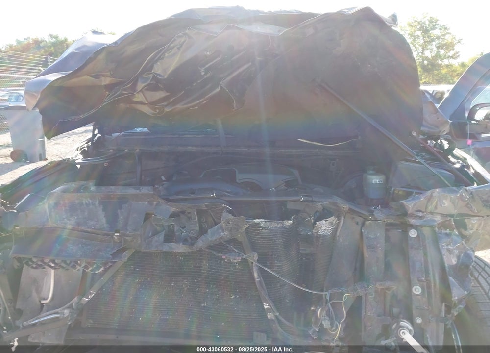 2010 CHEVROLET TAHOE VIN: 1GNUKBE09AR257565