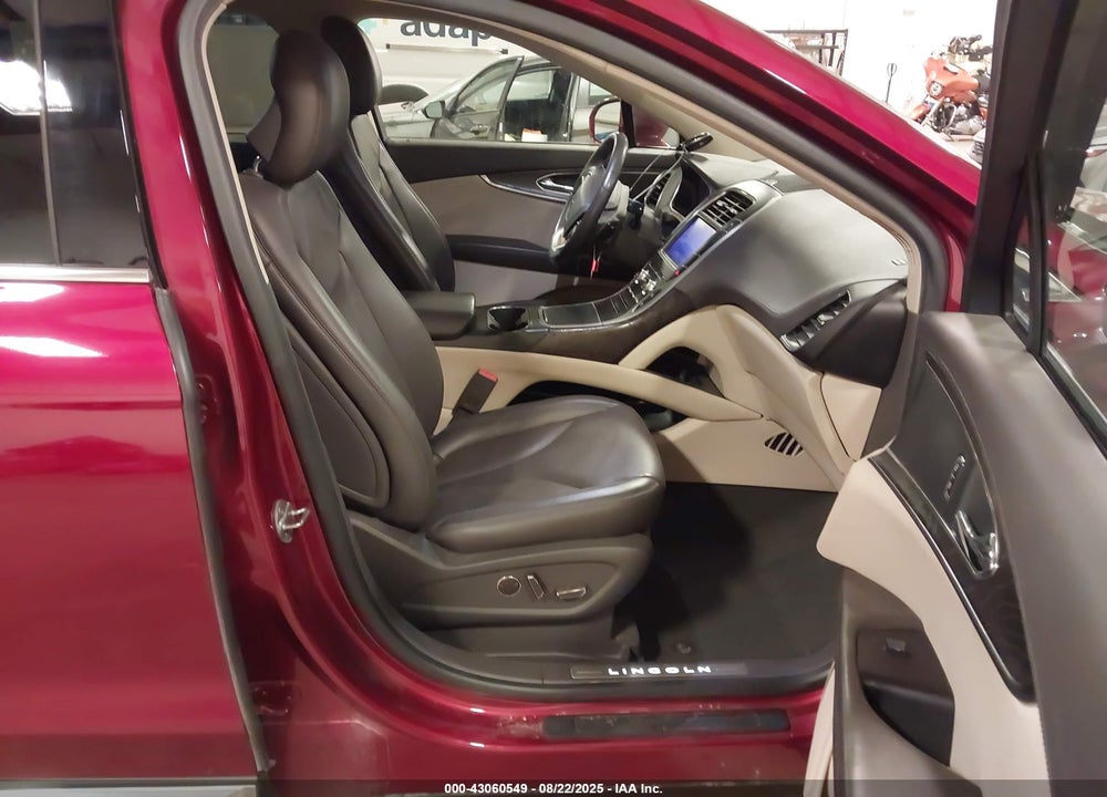 2019 LINCOLN NAUTILUS VIN: 2LMPJ8K93KBL35793