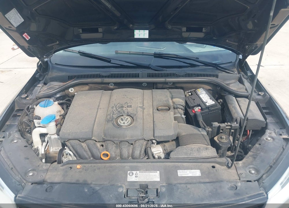 2013 VOLKSWAGEN JETTA VIN: 3VWLX7AJ4DM374748