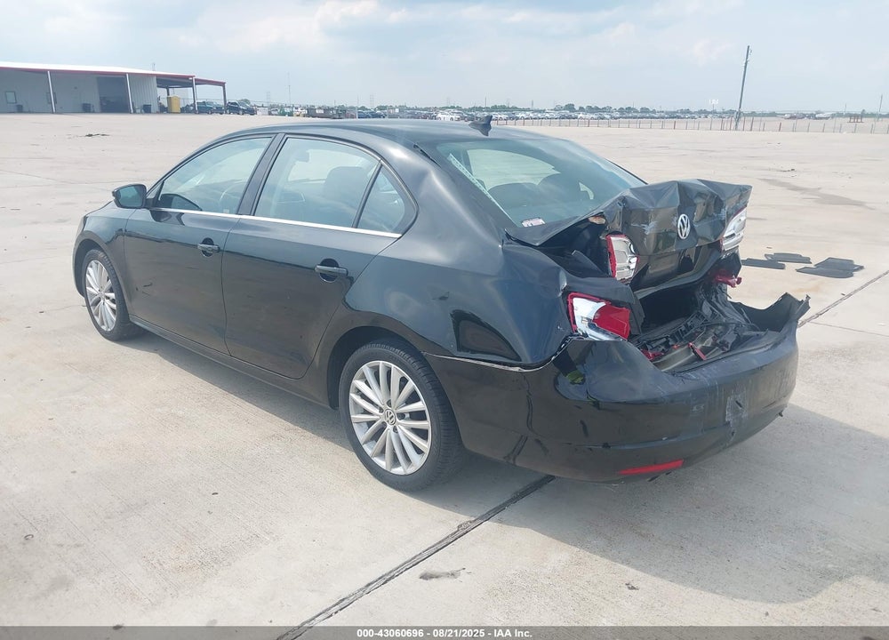 2013 VOLKSWAGEN JETTA VIN: 3VWLX7AJ4DM374748