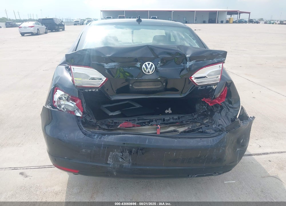 2013 VOLKSWAGEN JETTA VIN: 3VWLX7AJ4DM374748