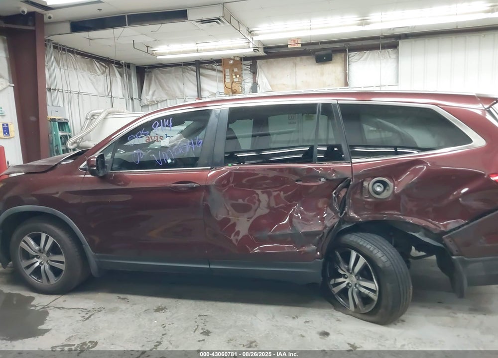 2018 HONDA PILOT VIN: 5FNYF6H38JB072246
