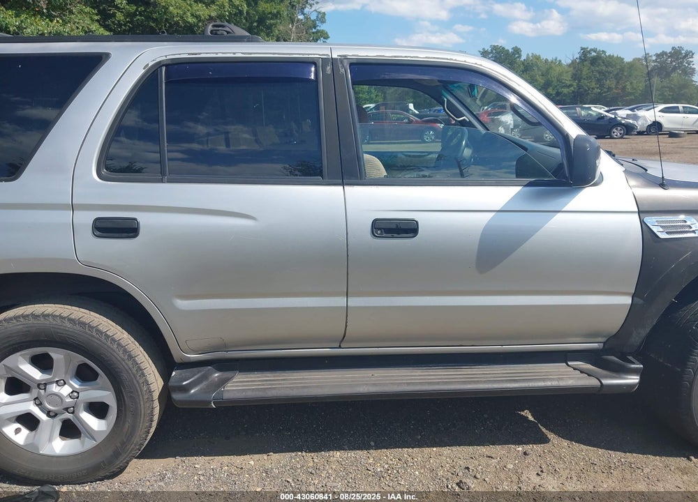 2000 TOYOTA 4RUNNER VIN: JT3GM84R6Y0063131