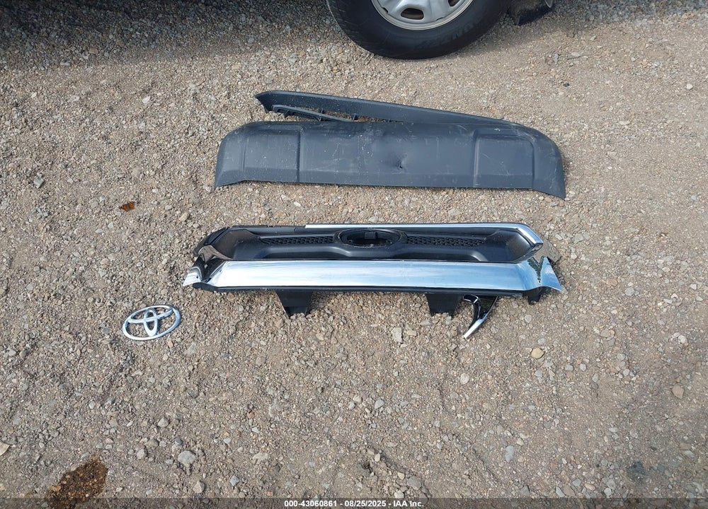 2015 TOYOTA TACOMA VIN: 5TFTX4CN0FX051246