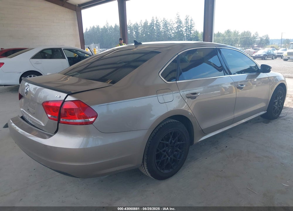 2015 VOLKSWAGEN PASSAT VIN: 1VWAT7A36FC117308