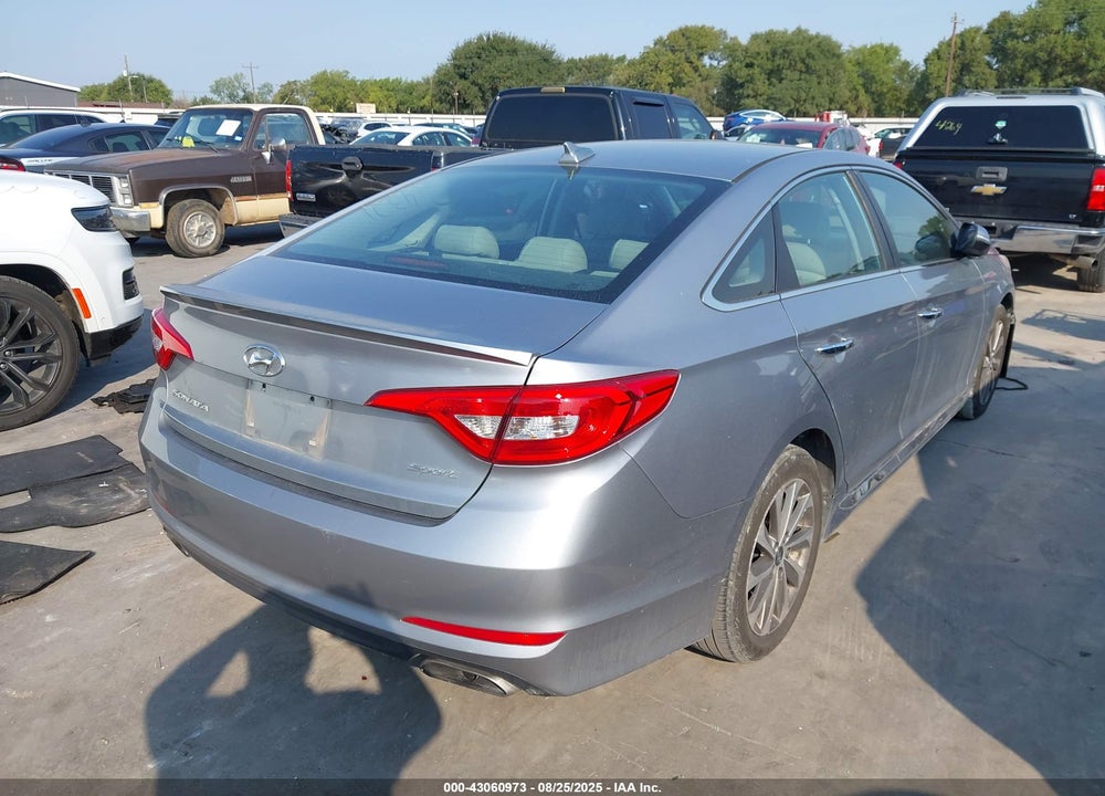 2015 HYUNDAI SONATA VIN: 5NPE34AF3FH044321