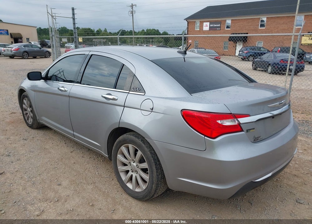 2013 CHRYSLER 200 LIMITED VIN: 1C3CCBCG2DN573195