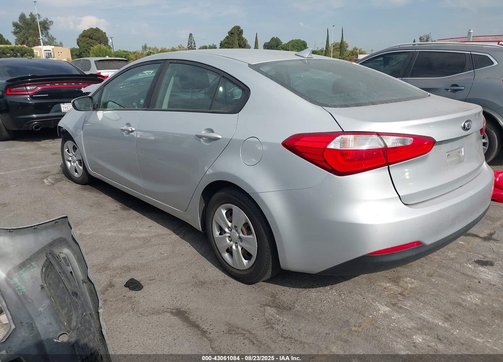 2016 KIA FORTE VIN: KNAFK4A67G5615850