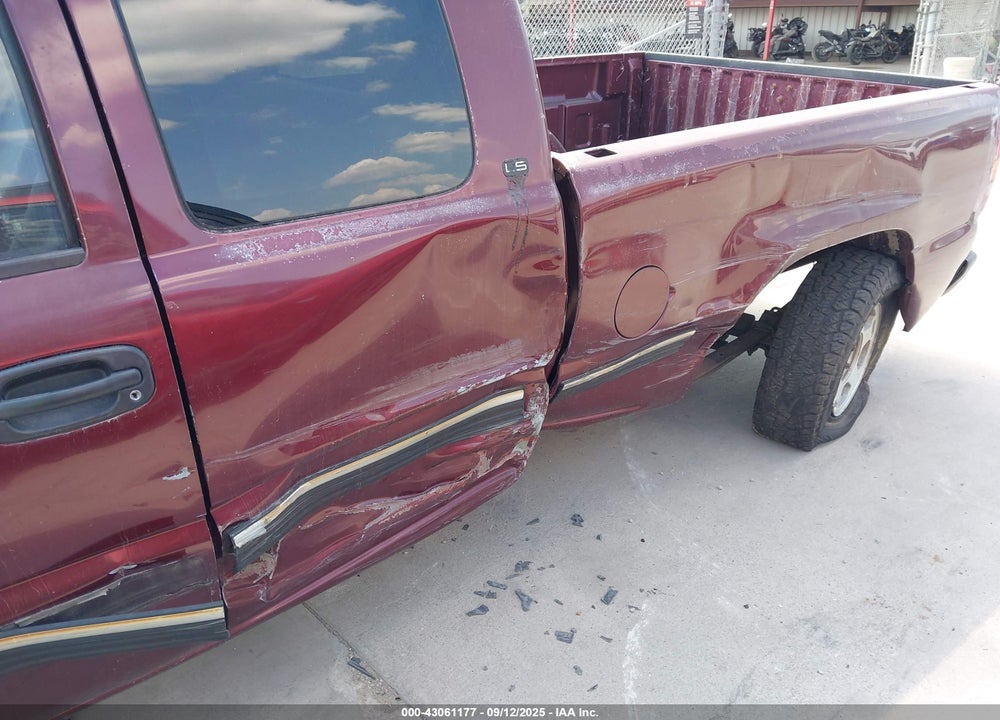 1999 CHEVROLET SILVERADO 1500 LS VIN: 2GCEC19T9X1124136