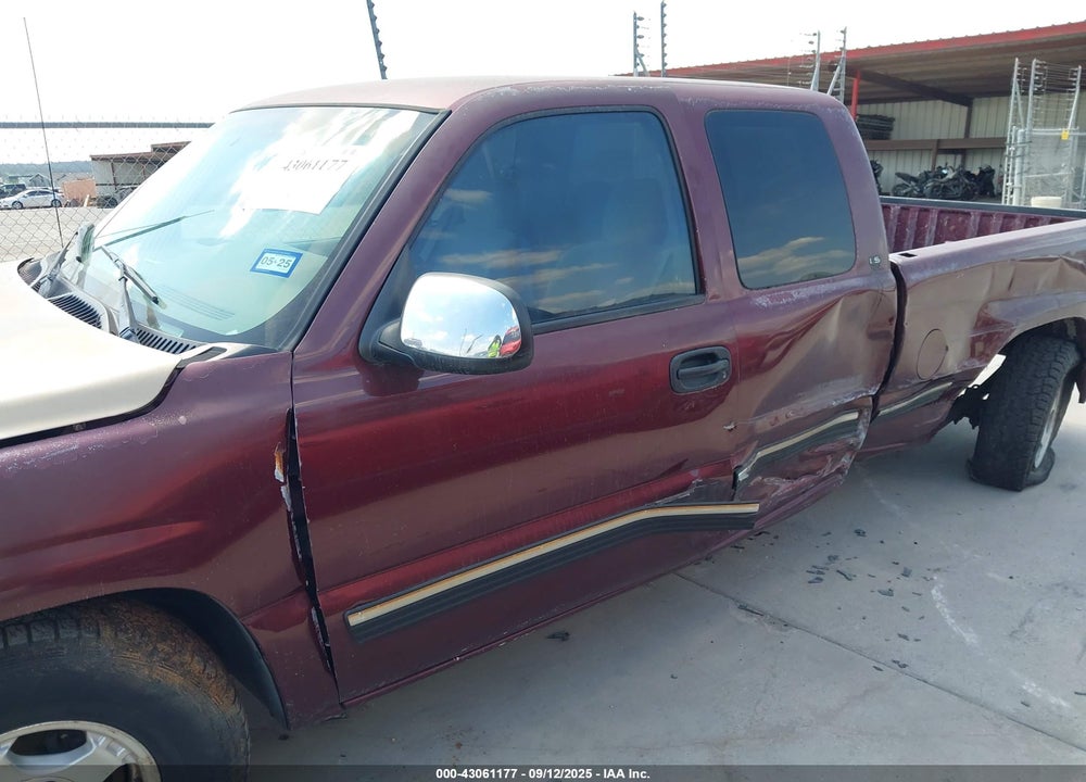 1999 CHEVROLET SILVERADO 1500 LS VIN: 2GCEC19T9X1124136