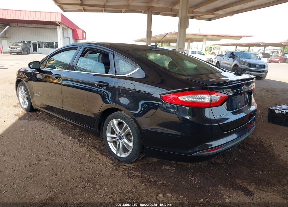 2016 FORD FUSION VIN: 3FA6P0LU3GR127202