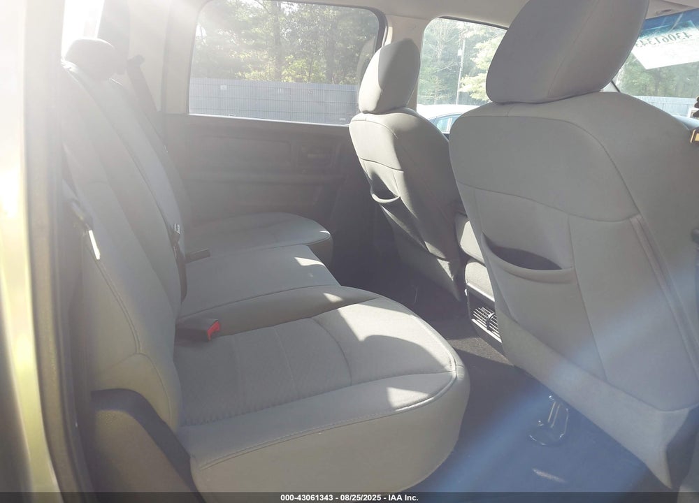 2013 RAM 1500 VIN: 1C6RR7KT2DS520053