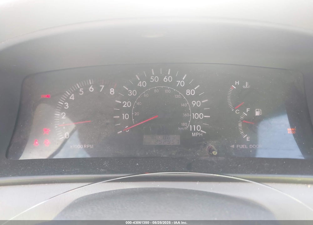 2007 TOYOTA COROLLA LE VIN: 1NXBR32EX7Z784257