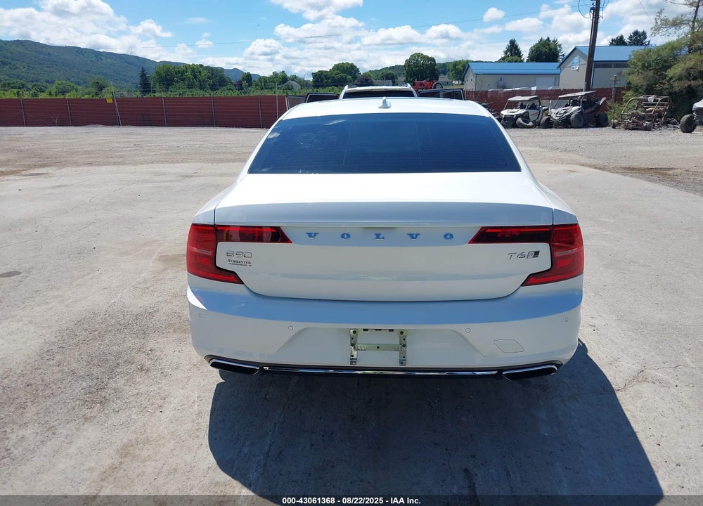 2020 VOLVO S90 VIN: LVYA22MT1LP170564