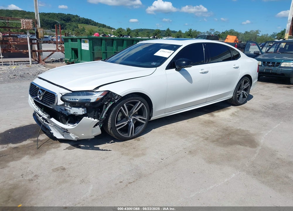2020 VOLVO S90 VIN: LVYA22MT1LP170564