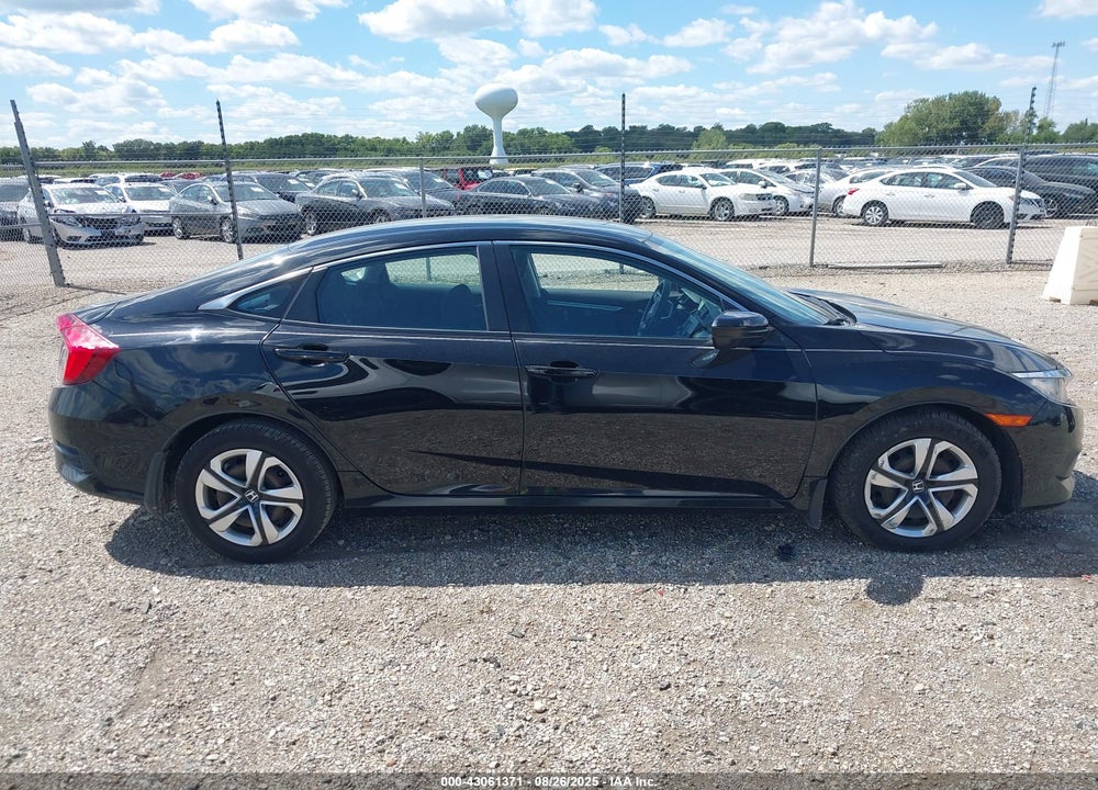 2017 HONDA CIVIC VIN: 19XFC2F58HE000802