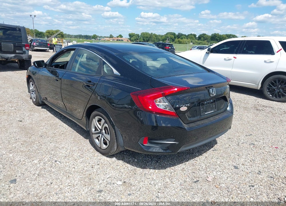 2017 HONDA CIVIC VIN: 19XFC2F58HE000802
