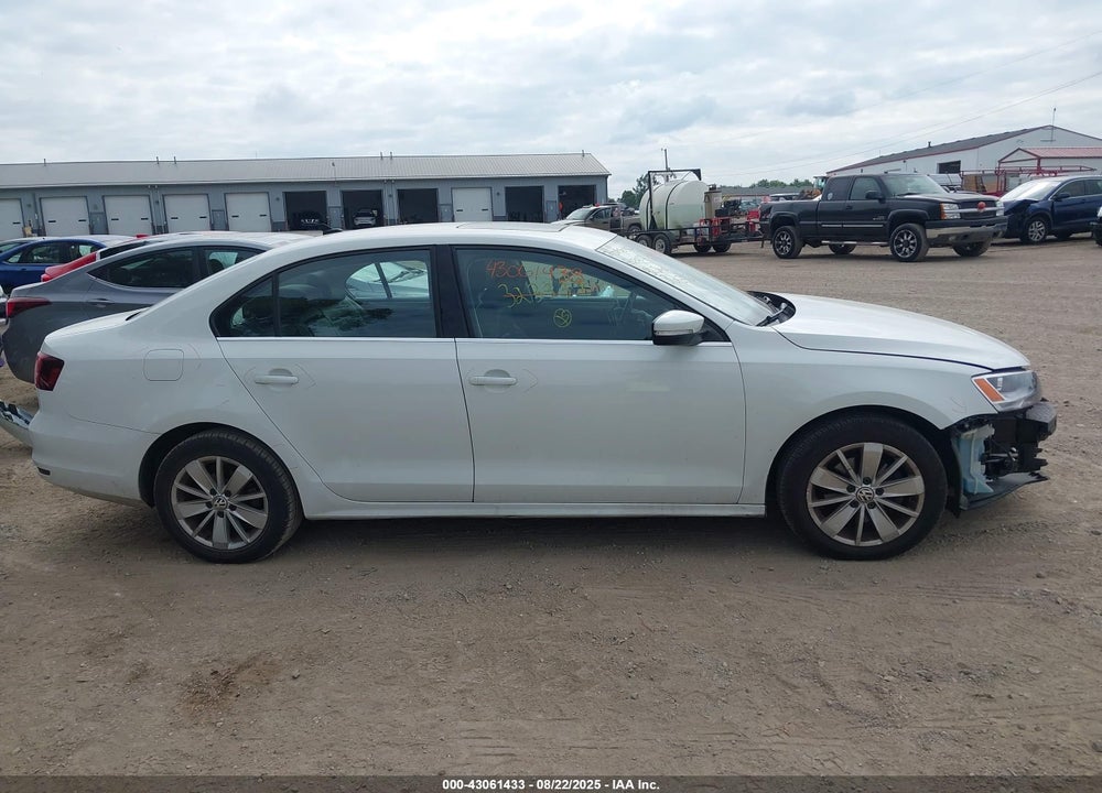 2016 VOLKSWAGEN JETTA VIN: 3VWD67AJ9GM323399