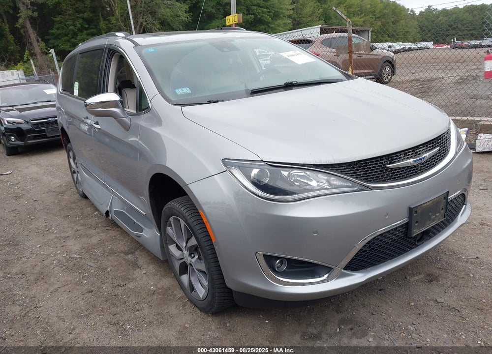 2019 CHRYSLER PACIFICA LIMITED VIN: 2C4RC1GG7KR522463