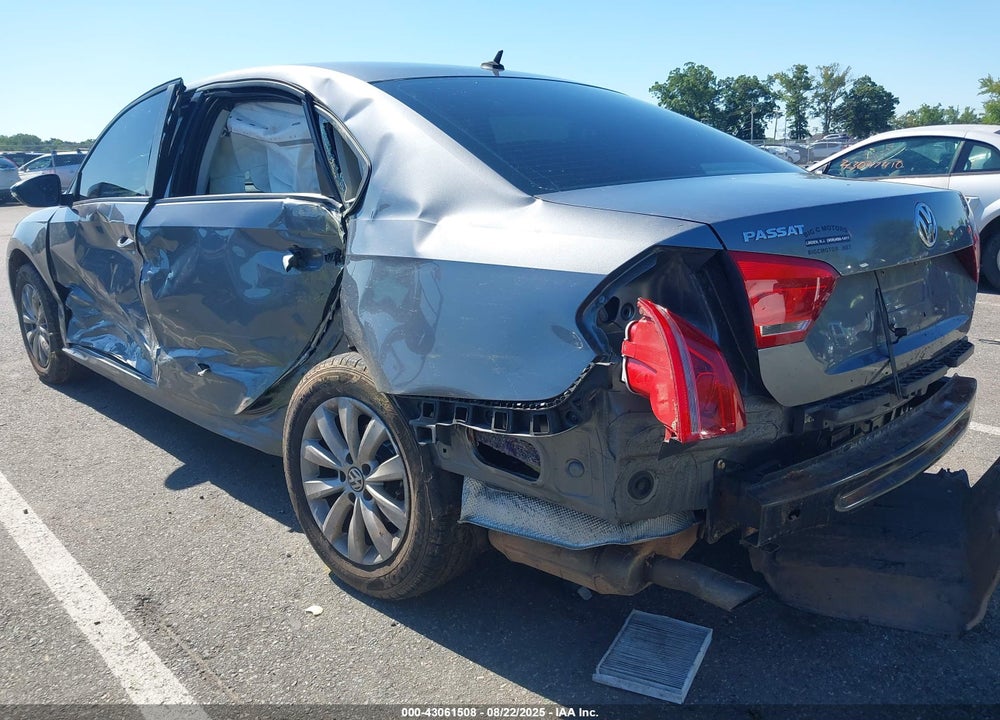 2012 VOLKSWAGEN PASSAT VIN: 1VWAH7A32CC011337
