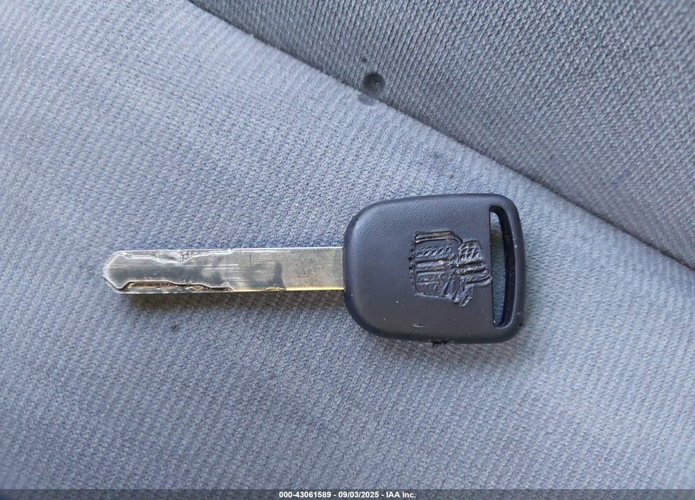 2005 HONDA CIVIC LX VIN: 2HGES16585H609317