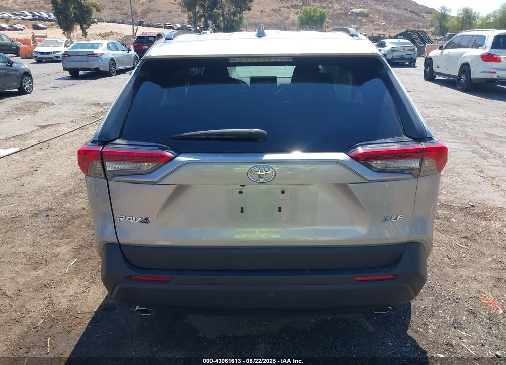 2019 TOYOTA RAV4 XLE VIN: 2T3W1RFV6KW011372
