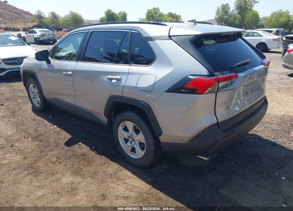 2019 TOYOTA RAV4 XLE VIN: 2T3W1RFV6KW011372